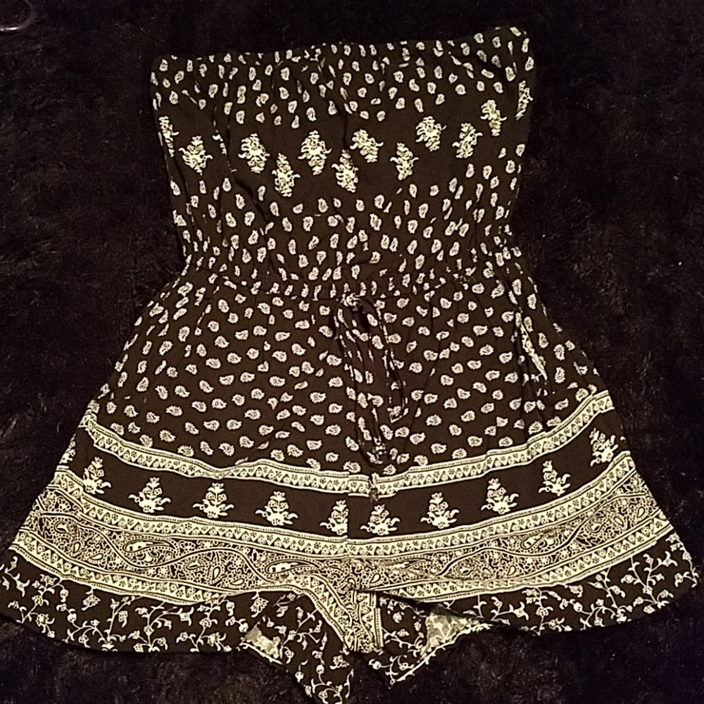 Strapless romper